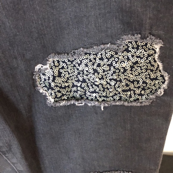 DKNY Donna Karen gray stretch cropped denim w/ sequin detail matching top - Picture 5 of 12